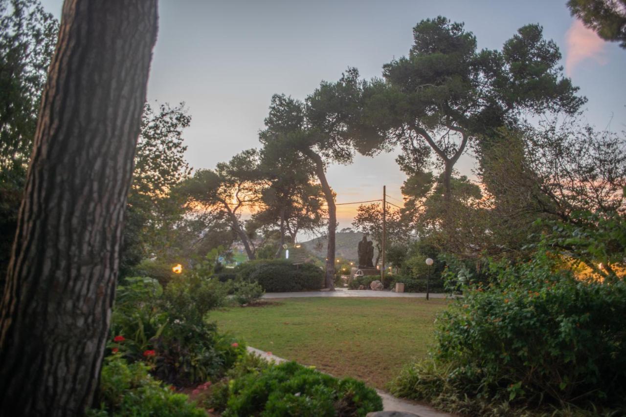 Beit Oren Hotel Экстерьер фото